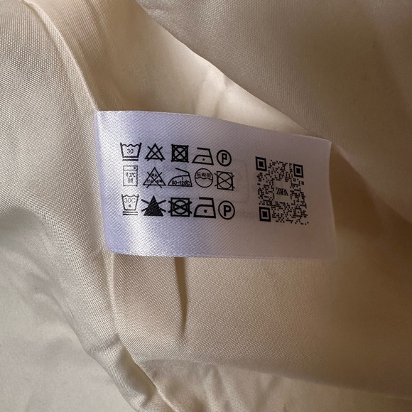 ZARA Women’s Bouclé Jacket Ivory Gold Button Cropped Two Pocket - Picture 7 of 8